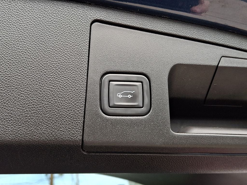 2021 Cadillac XT4 Premium Luxury