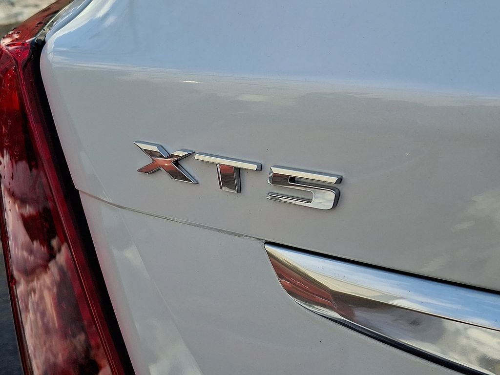 2023 Cadillac XT5 Luxury