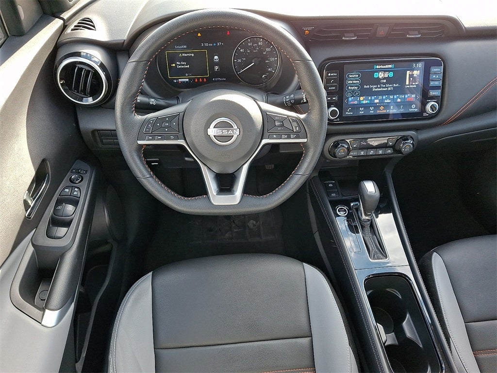 2022 Nissan Kicks SR