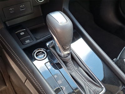 2022 Nissan Kicks SR