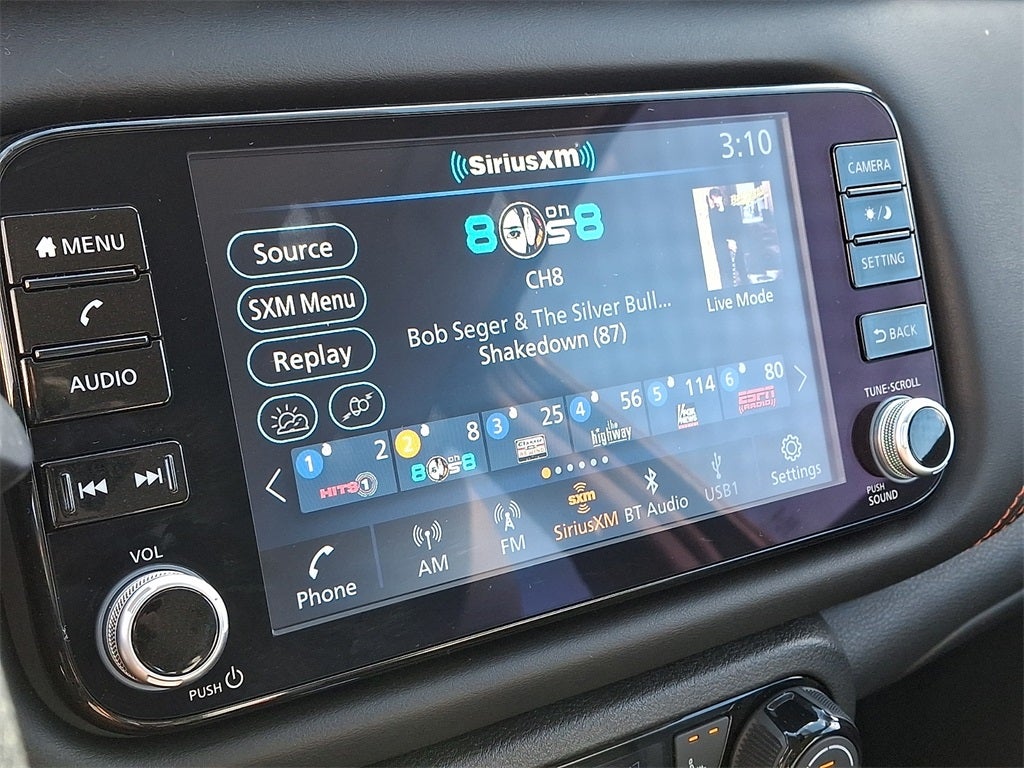 2022 Nissan Kicks SR