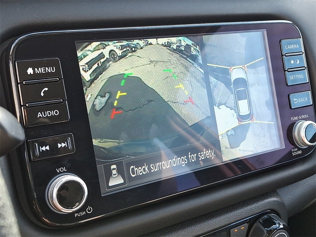 2022 Nissan Kicks SR