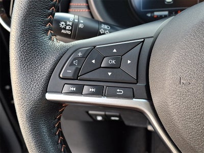 2022 Nissan Kicks SR