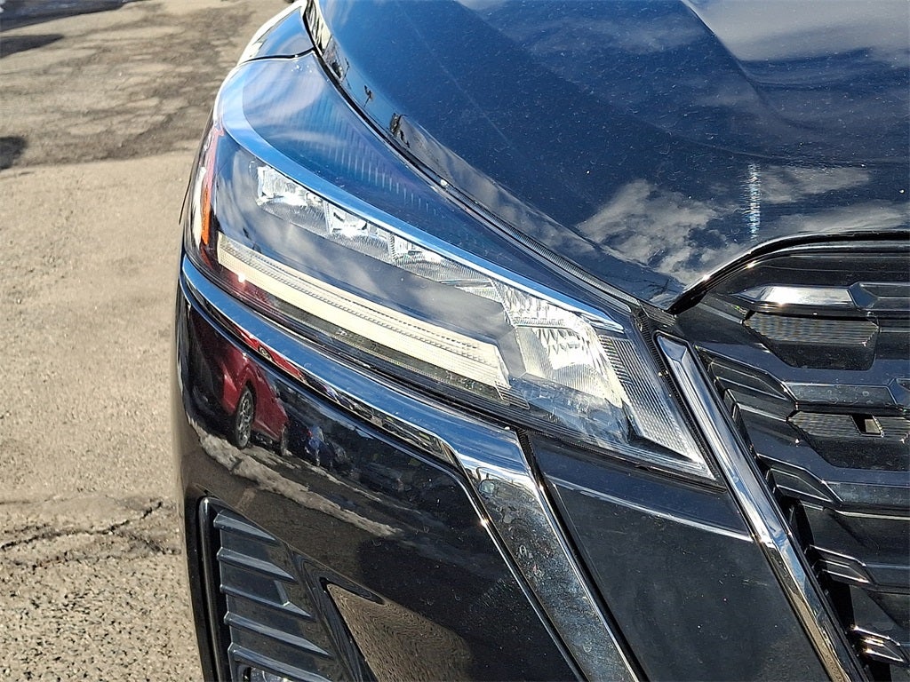 2022 Nissan Kicks SR