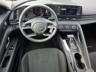 2021 Hyundai Elantra SE