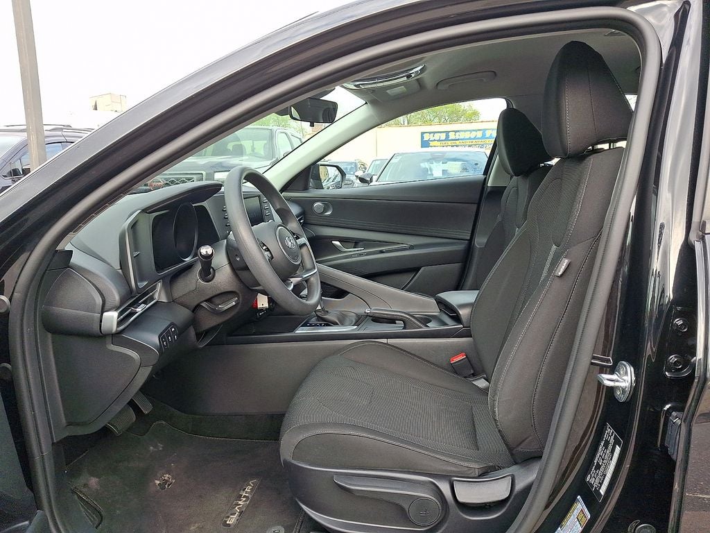 2021 Hyundai Elantra SE