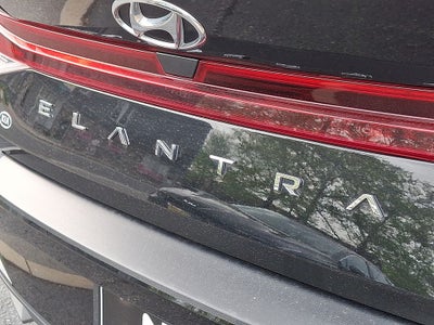 2021 Hyundai Elantra SE