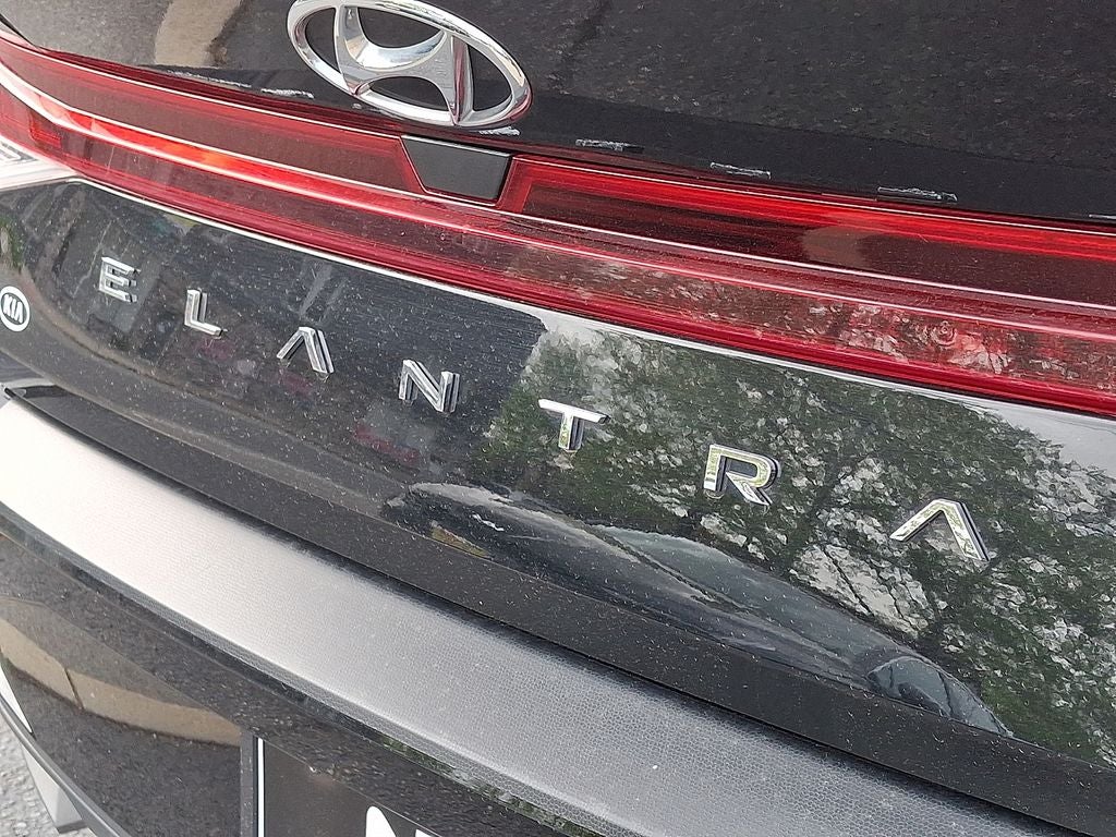 2021 Hyundai Elantra SE
