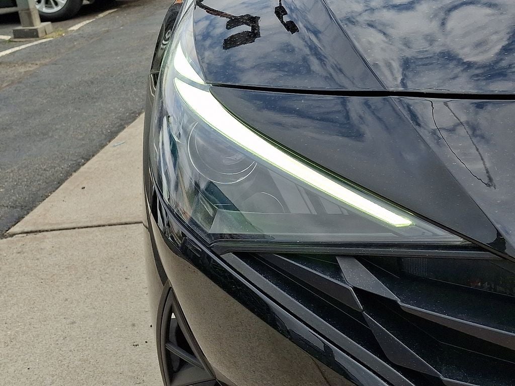 2021 Hyundai Elantra SE