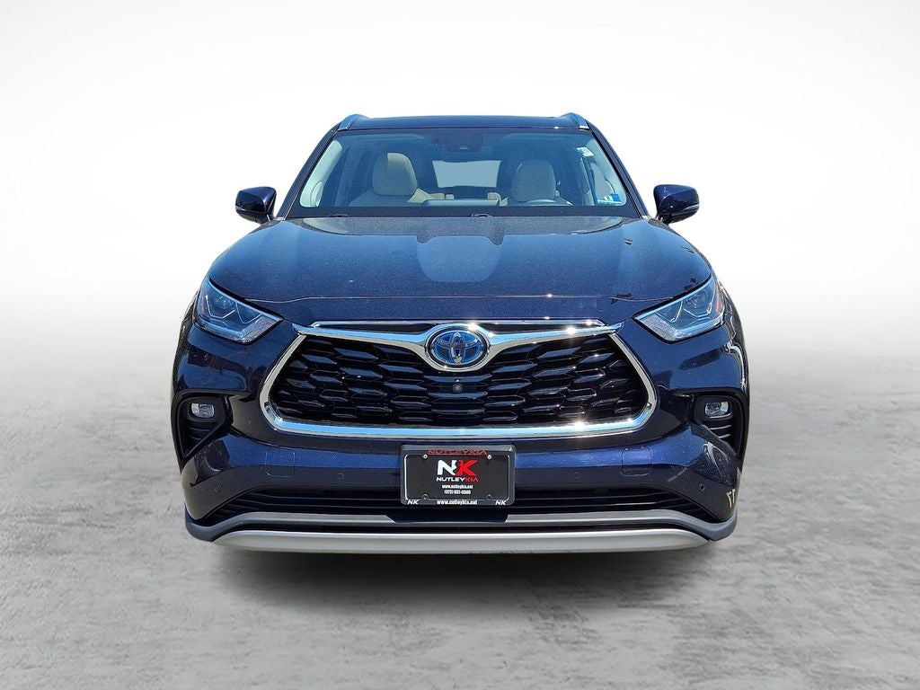 2020 Toyota Highlander Hybrid Platinum
