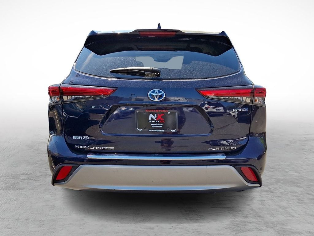 2020 Toyota Highlander Hybrid Platinum