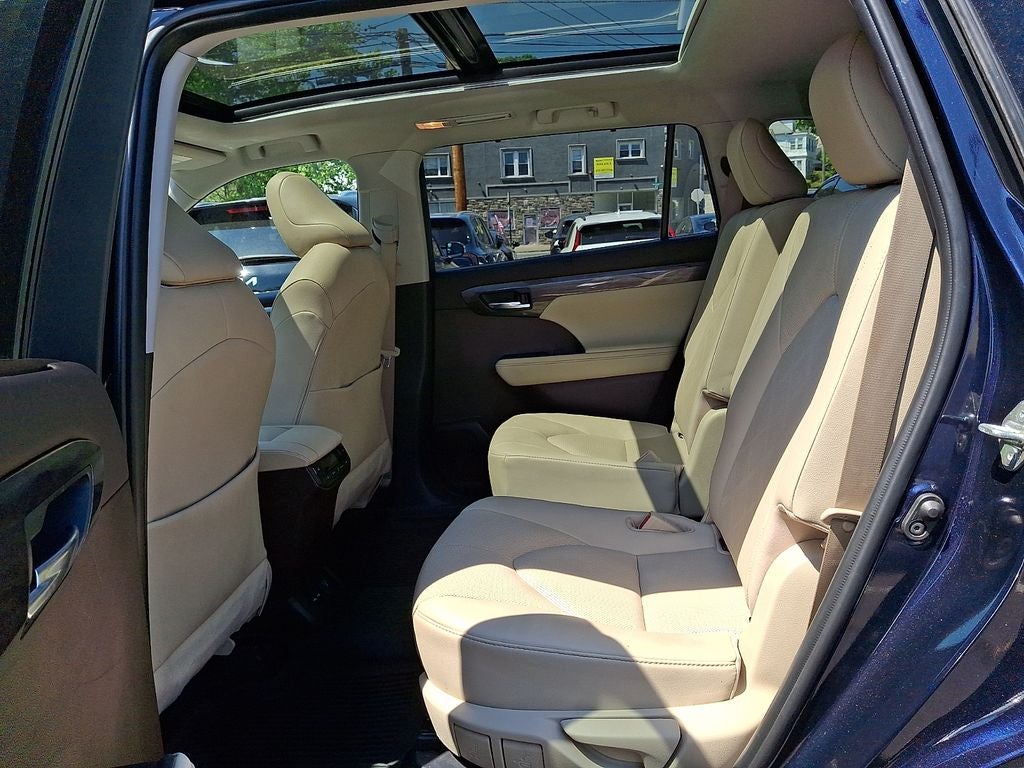2020 Toyota Highlander Hybrid Platinum