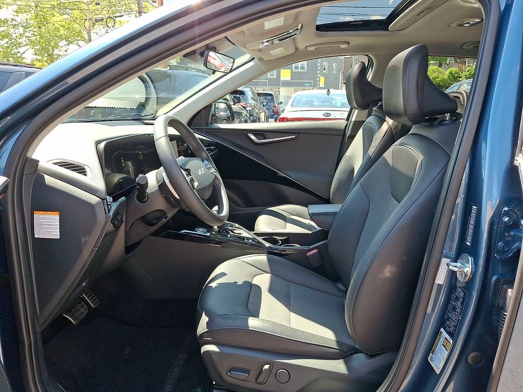 2023 Kia Niro EX Touring