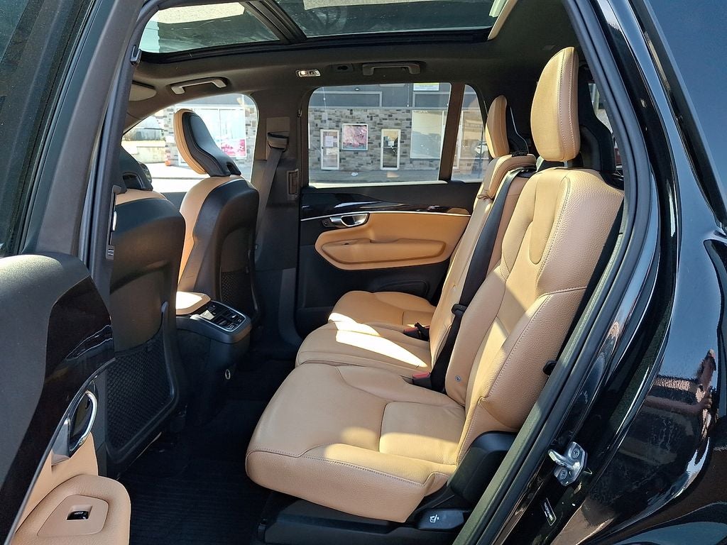 2019 Volvo XC90 T6 Momentum